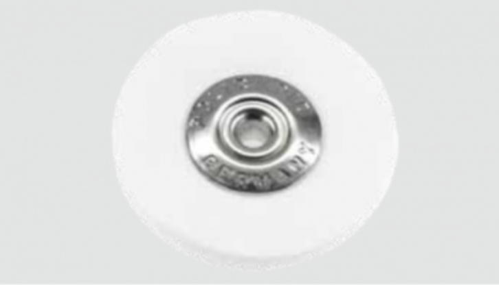 MIT SCHEIBEN AUS NESSELSTOFF Schmalbürste mit konischem Aluminiumkern und Scheiben aus Baumwollstoff – für den Einsatz auf der Polierspindel.